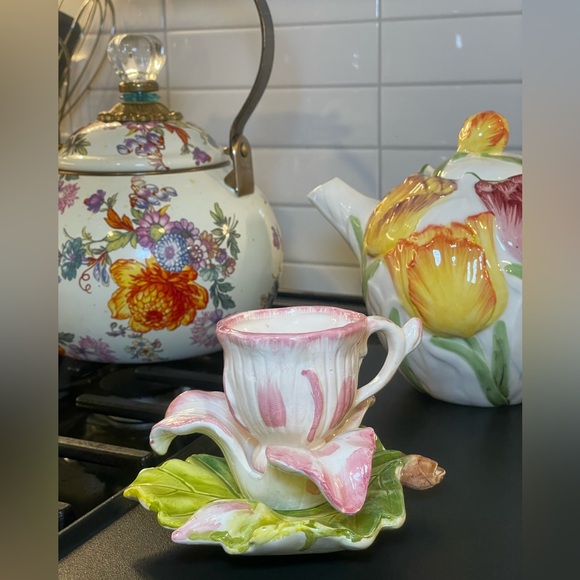 1980’s Capodimonte Floral Porcelain Teacup Espresso Cup Set Pink - Picture 10 of 10